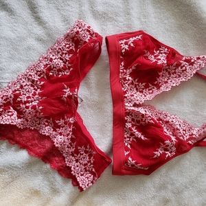 Wacoal lace bralette set